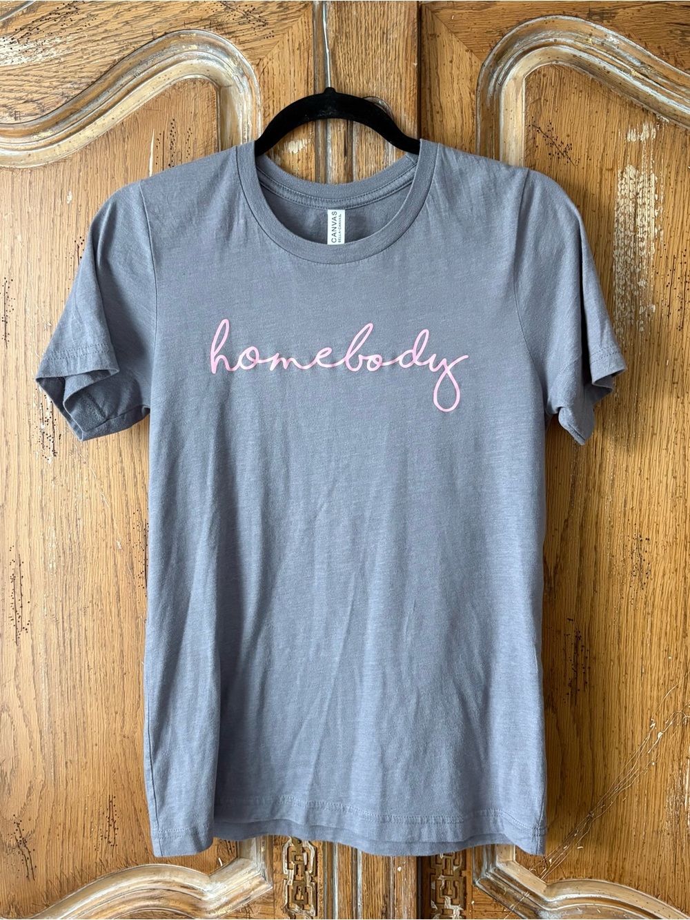 Pink Lily "Homebody" Bella + Canvas
Grey Crewneck Tee - Size Small